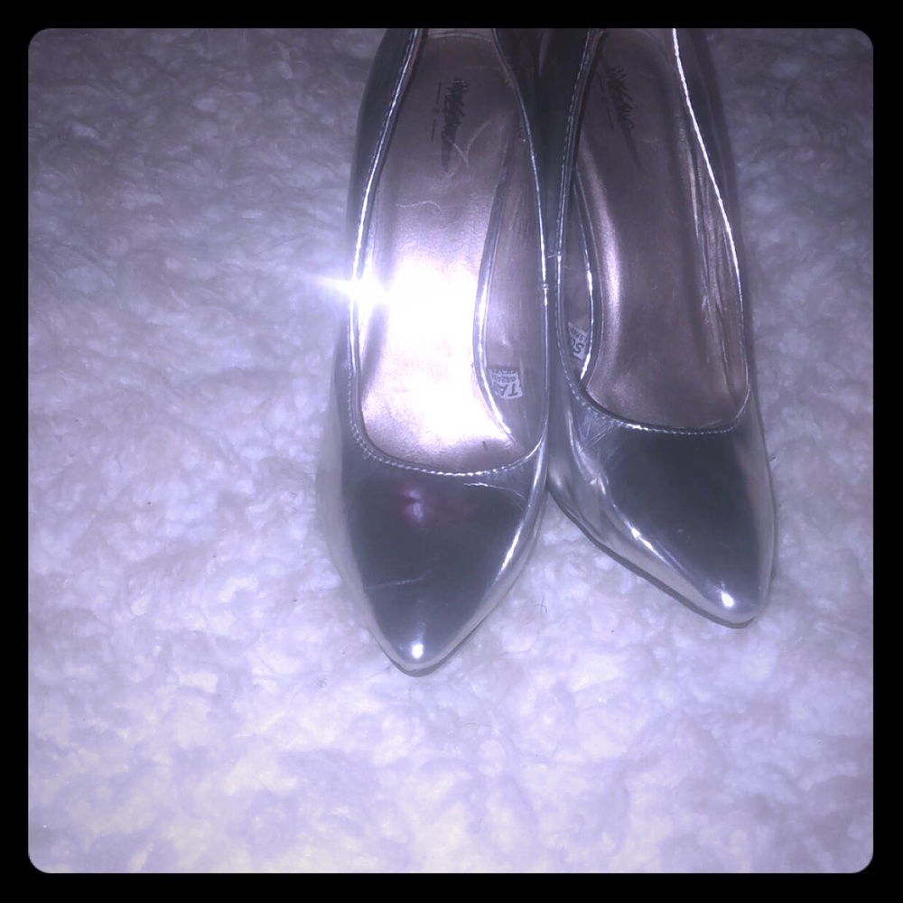 Shoe